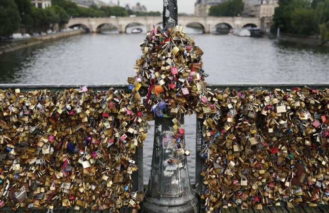 Ova vijest će rastužiti sve zaljubljene parove koji idu u Pariz (FOTO)