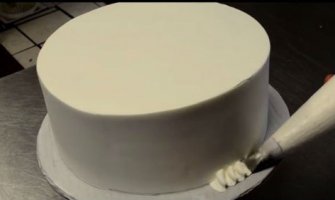 Od obične torte do remek djela za tri minuta!!! (VIDEO)
