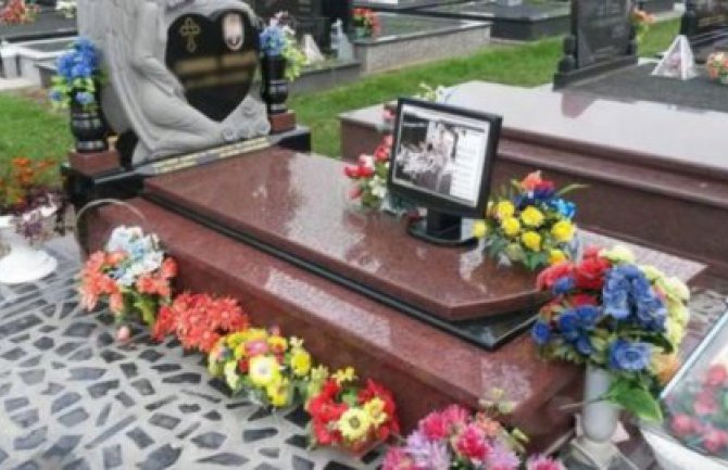 Novljanin otvorio prvo privatno groblje u Crnoj Gori, 