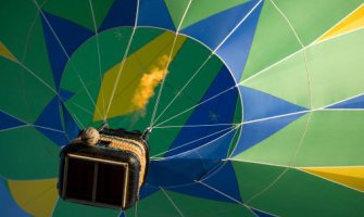 Google lansirao web preko balona na Šri Lanci