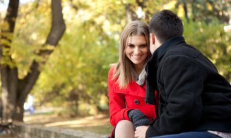 Pet razloga zašto treba slati seksi poruke partneru