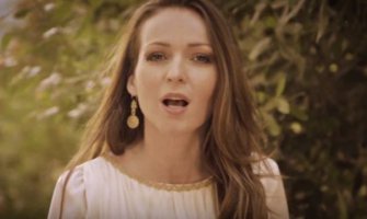Evo kako je praunuka Šantićeve Emine otpjevala ‘Eminu’ (VIDEO)