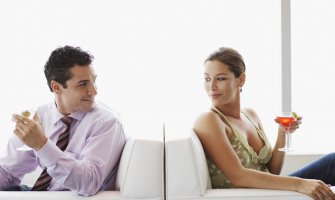 Muž će vas prevariti iako živite u srećnom braku: Evo zašto