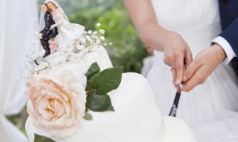 Jedan gradonačelnik zabranio je da se sijeku torte na svadbama! Šta mislite zašto?