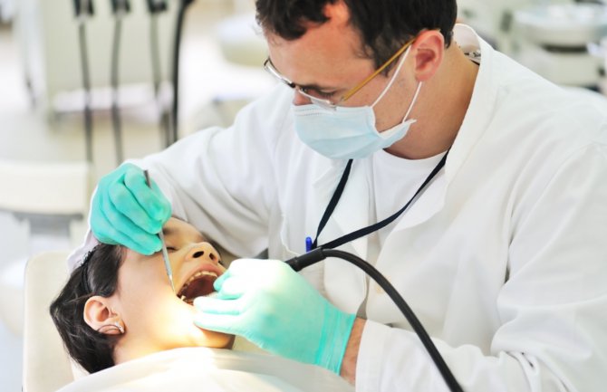 FZO: Osiguranici da se jave stomatologu samo u hitnim slučajevima