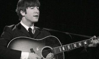 Gitara Džona Lenona prodata za 2,4 miliona dolara!