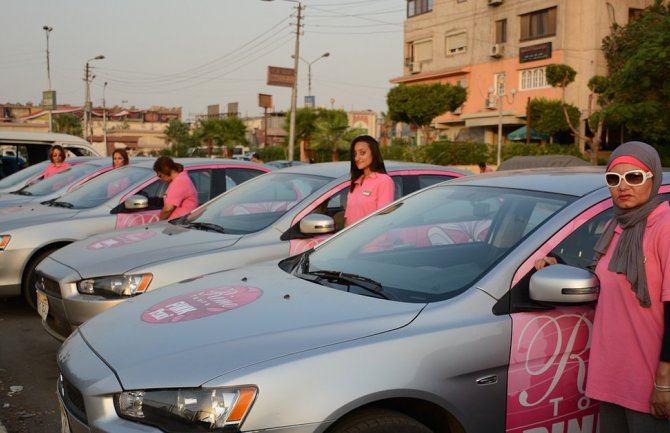 U Kairu otvoren taksi servis namijenjen isključivo ženama (FOTO)