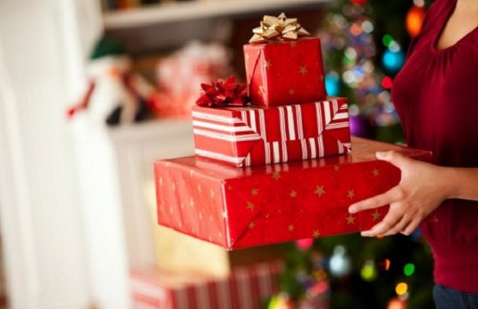 Najviše poklanjali novac: Austrijanci za Božić pod jelku stavili skoro milijardu eura