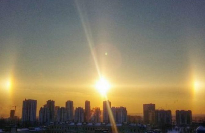 Prirodni fenomen: Tri sunca na ruskom nebu (VIDEO)