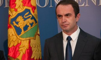 Đeljošaj: Ni policija ni sudovi ne mogu da zaustave Albance da nose svoju nacionalnu zastavu 