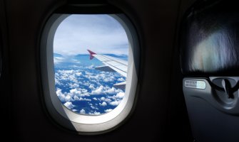 Znate li zašto su prozori na avionima okrugli? (VIDEO)