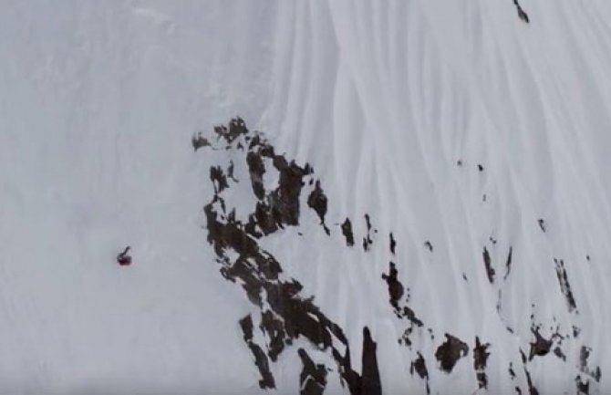 Skijašica se kotrljala 300 metara i PREŽIVJELA pad (VIDEO)