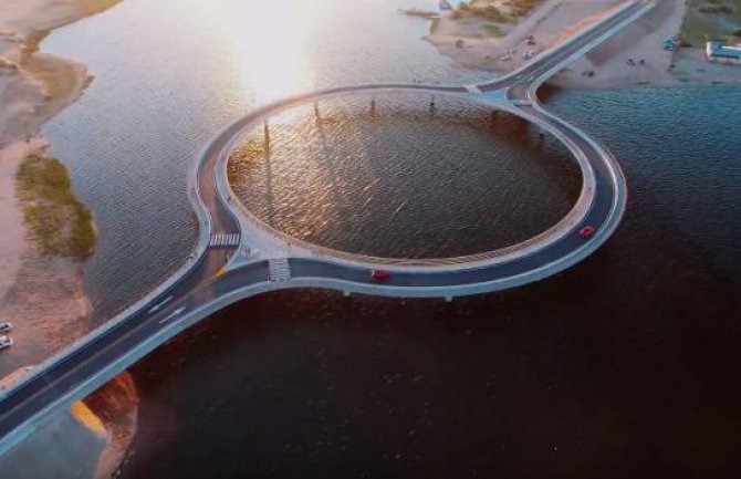 U Urugvaju napravljen kružni most na vodi (VIDEO)