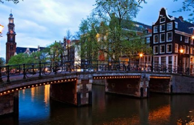 Amsterdam planira zabranu prodaje marihuane za turiste