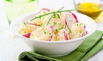Šarena krompir salata
