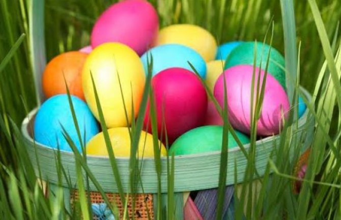 Da li ste se pitali šta simbolizuju boje sa vaskršnjih jaja?