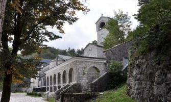 MCP: Zabranom ulaska u Crnu Goru igumanu Danilu nastavljen obračuna sa crkvom
