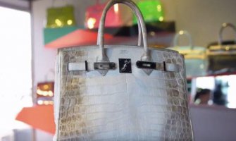 Pozliće vam kada čujete koliko košta ova torba (VIDEO)