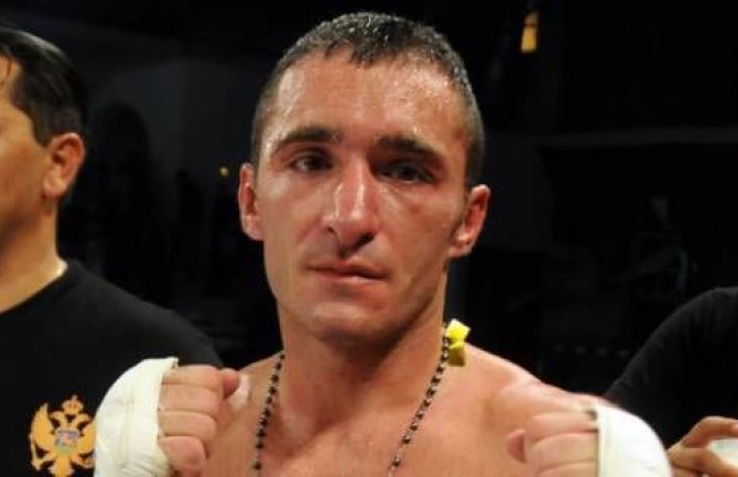 Radošević se vraća u ring, bori se sa Sabrijem Gozmenom