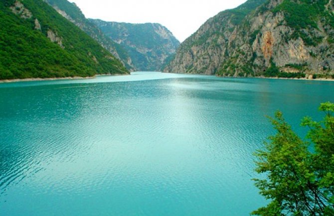 NVO  Green Home: Nadležni da riješe izlivanje otpadnih voda u Pivsko jezero