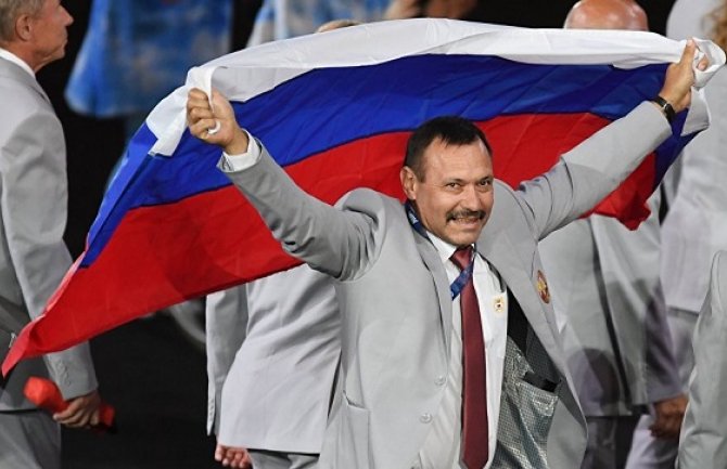 Bjelorus dobija stan jer jer nosio zastavu Rusije na Paraolimpijskim igrama