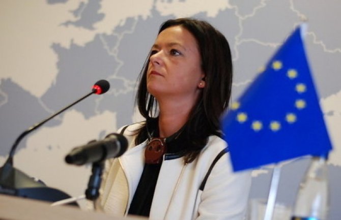 Fajon: Ukoliko se Crna Gora ne vrati na put EU integracija posljedice će biti neizbježne