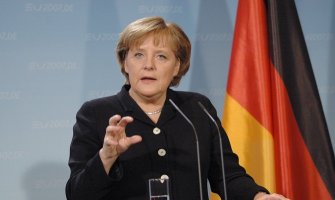 Merkelova: Djecu moramo više da podučavati o nacističkoj prošlosti Njemačke