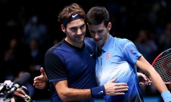 Urnebesni razgovor Novaka i Federera (VIDEO)