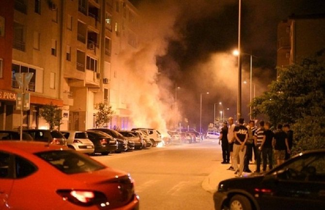 Podgorica: Zapaljena dva automobila, došlo i do ekplozije