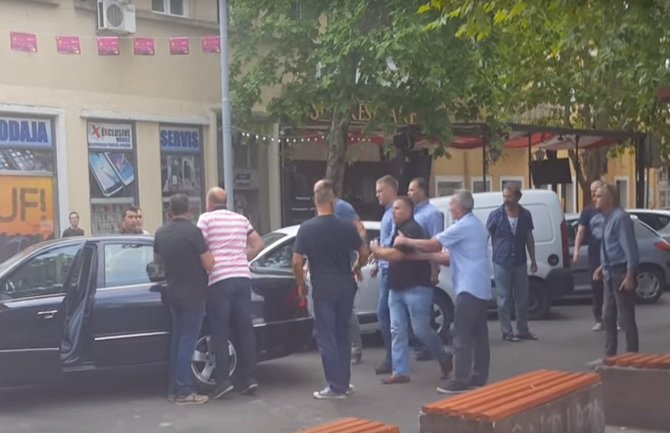 Tuča u centru Podgorice, uhapšeno 5 osoba (VIDEO)