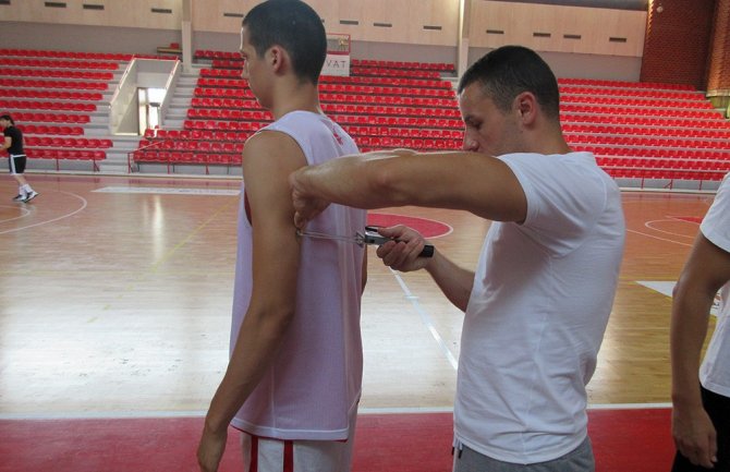 Održano antropometrijsko mjerenje juniorske košarkaške reprezentacije Crne Gore