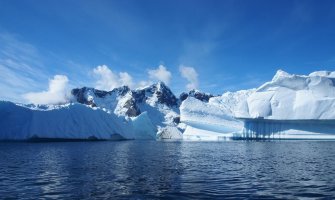 Odlomio se ledeni brijeg težak oko bilion tona od Antarktika