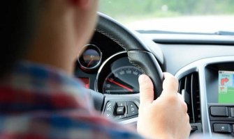Hrvatska: Vozio 251 km/h, kažnjen novčano i zabranom vožnje