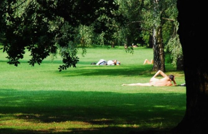 Pariz: Nudisti dobili dio parka u gradu