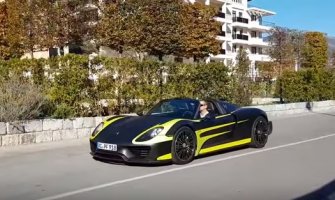 13 veličanstvenih: Pogledajte defile Porsche-a u Tivtu (VIDEO)