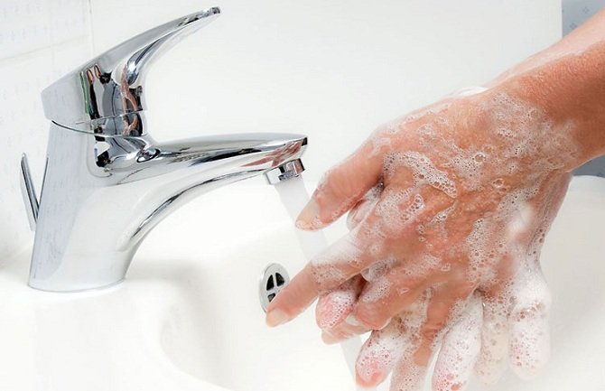 Evo KO češće pere ruke nakon odlaska u WC
