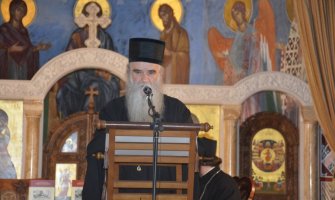 Amfilohije: Novac od priloga koji vjernici ostavljaju ne iznosi se u Srbiju
