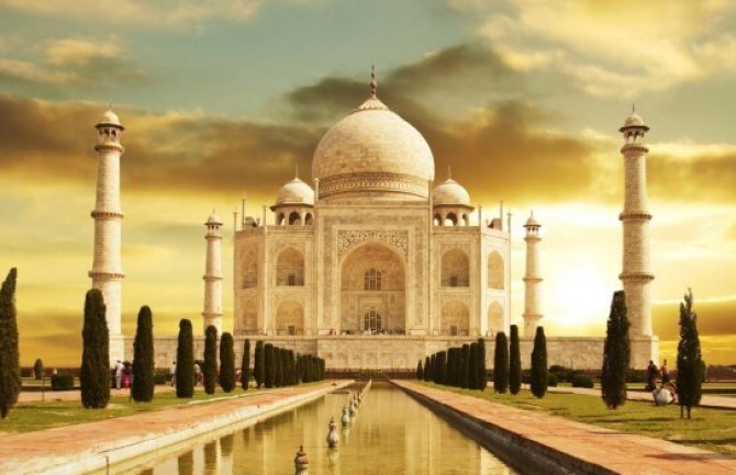 Indija će ograničiti broj turista koji žele da posjete Tadž Mahal