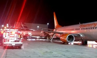 Kanada: Avion udario u drugi s putnicima na aerodromu