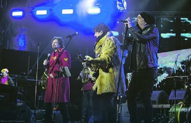 Pogledajte fotografiju tuče Alena i Tife nakon koncerta u Budvi (FOTO)
