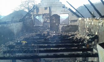Bijelo Polje: U požaru do temelja izgorjela kuća Minića 