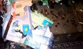 Miševi se  sakrili u bankomat zbog hladnoće i pojeli novac (VIDEO)