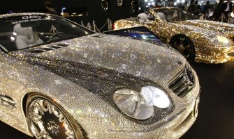 Mercedes pa još Svarovski a cijena prava sitnica (VIDEO)