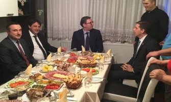 Vučić gost na slavi porodice Stević u Gračanici
