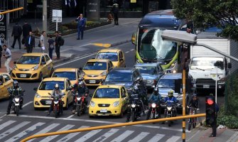Bogota: Protesti zbog zabrane muškarcima da budu suvozači na motociklima