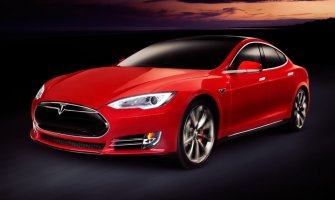 Podvig za Ginisa  prešli Saharu električnim automobilom Tesla