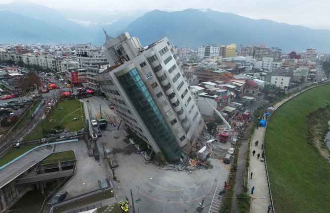 Tajvan: U zemljotresu stradalo 9 osoba,  60 nestalih