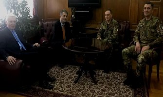 Nuhodžić se sastao sa komandantom NATO snaga na Kosovu