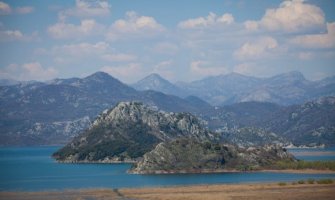 Dvije osobe zatekli u nezakonitom ribolovu na Skadarskom jezeru