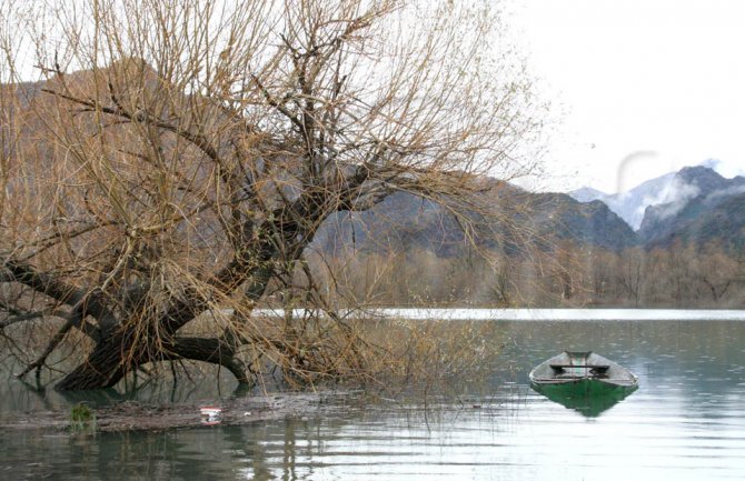 Nakon nesreće na Skadarskom jezeru ribokradice lovile u mutnom